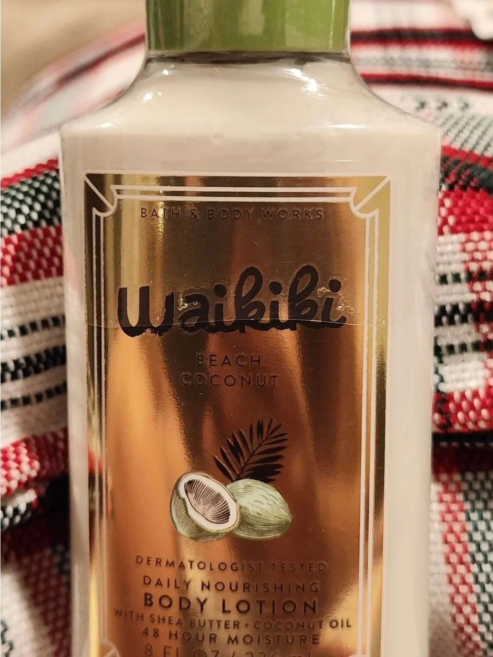 Bath & Body Works Waikiki Beach Coconut Lotion - Green & Gold